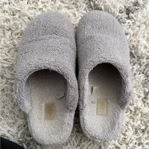 UGG slippers - Picture 2 of 4